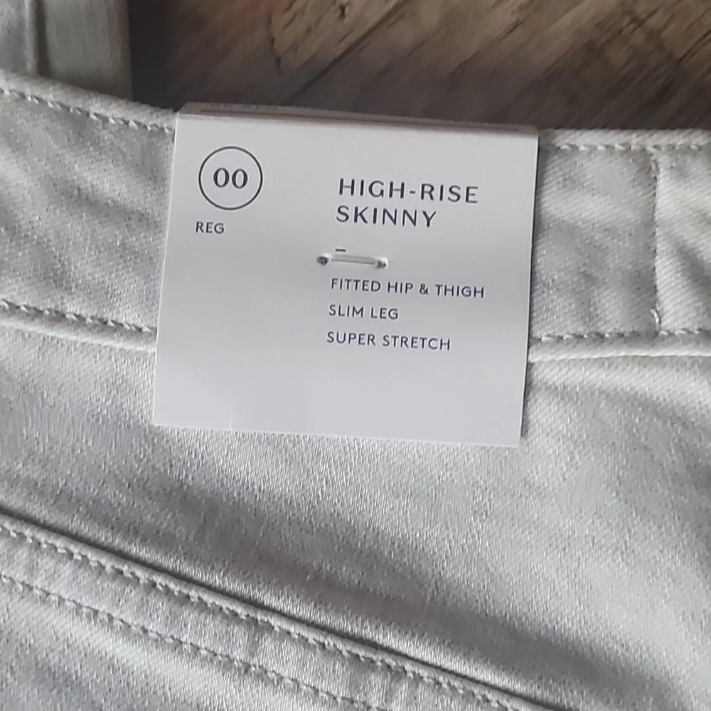 Universal Thread Skinny Jeans, Size 00, Cream, Beige, Light Tan, Soft, Stretchy - Picture 7 of 7